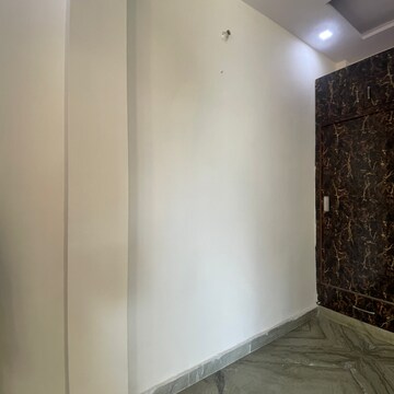 Room in 2 BHK Builder Floor at Rohini Sector 24 – for Rent