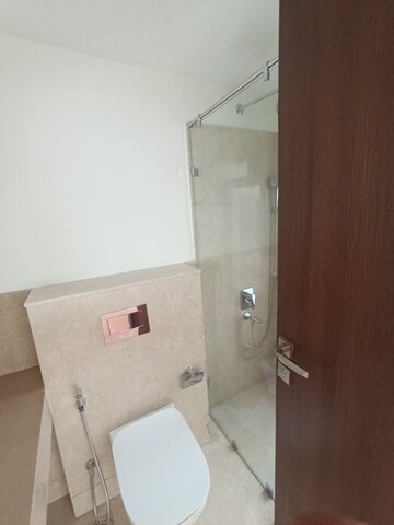 Master Bedroom in 2 BHK Apartment at Piramal Aranya Avyan, Byculla – for Rent