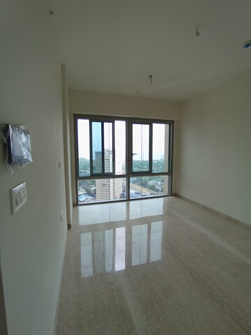 Room in 2 BHK Apartment at Piramal Aranya Avyan, Byculla – for Rent