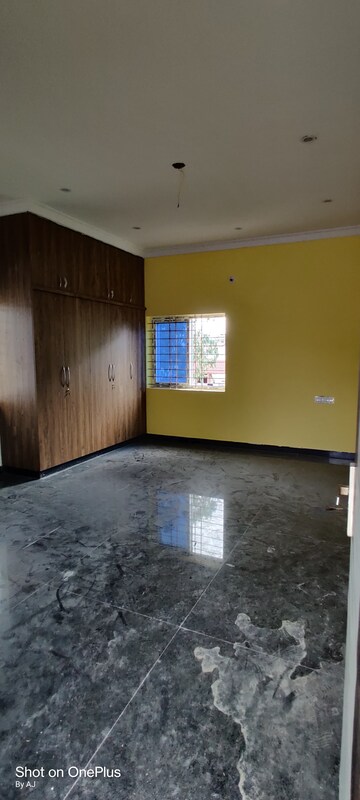 Room in 5 BHK Independent House at Banjara Layout – for Sale