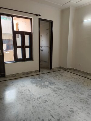 Room in 6 BHK Independent House at Palam Vihar – for Sale