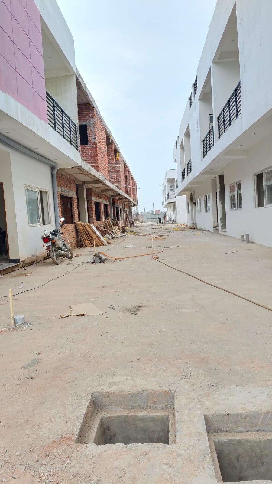 2 BHK Independent House For Sale in RWA Apartments Sector 12