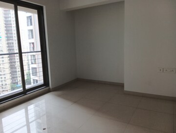 Room in 2.5 BHK Apartment at Runwal Eirene, Balkum Pada – for Sale
