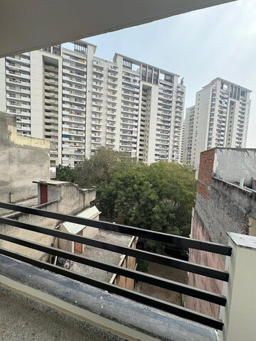 1 RK Builder Floor – Exterior View View at Spazedge, Sector 47 - for Rent