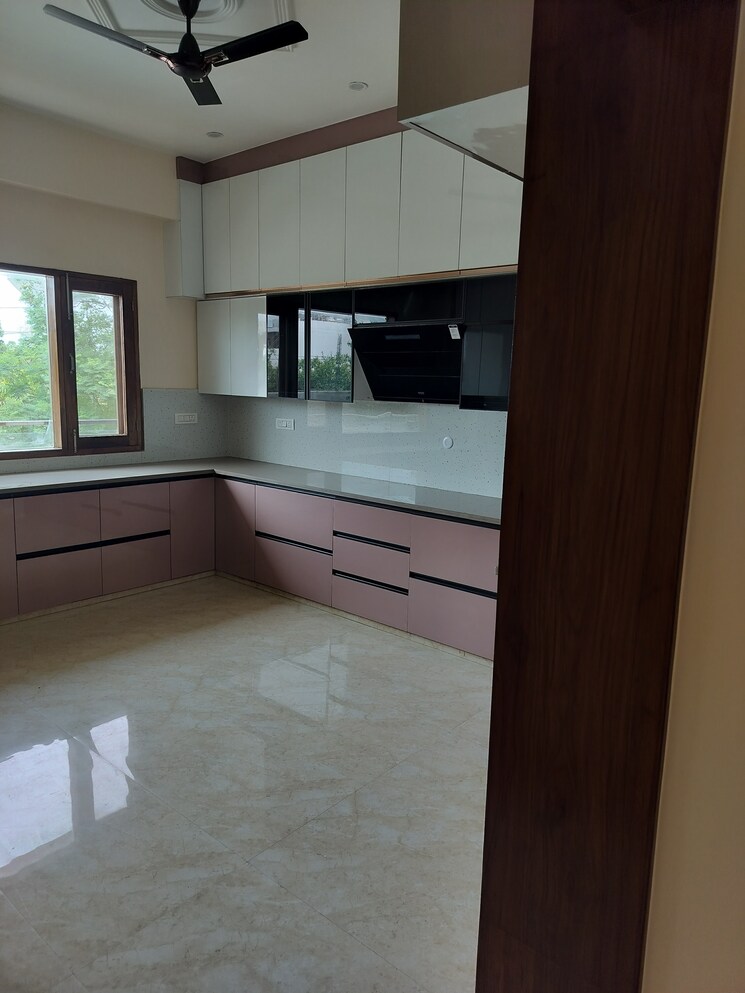 Kitchen, amrapali-leisure-valley 4 Bedroom 2525 Sq.Ft. Villa In Tech Zone 4 Greater Noida Greater Noida 8929084