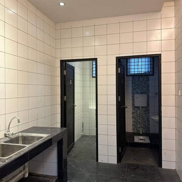 Washroom in  Warehouse at Kandivali West – for Rent