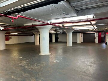  Warehouse For Rent in Kandivali West