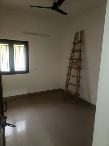 Room in 2 BHK Independent House at Sector 37 – for Rent