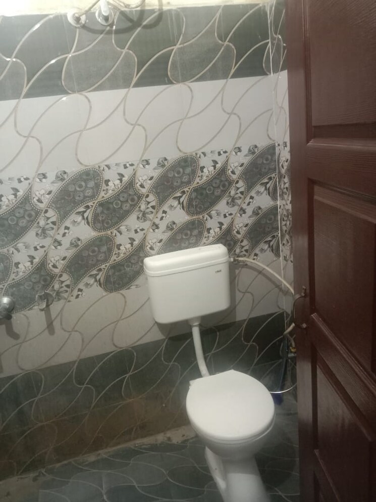 Bathroom, lok-everest 2 Bedroom 900 Sq.Ft. Apartment In Mulund West Mumbai 8929160