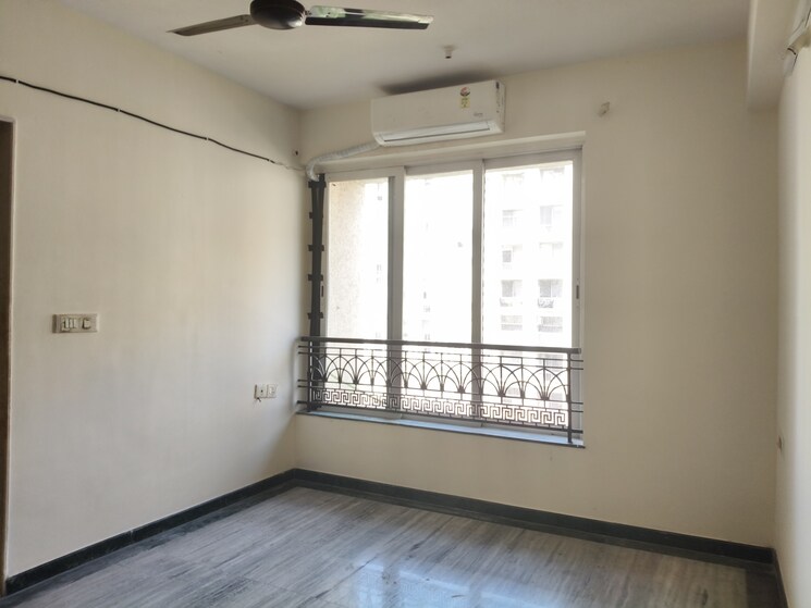 Room, hiranandani-estate-rodas-enclave 2 Bedroom 850 Sq.Ft. Apartment In Ghodbunder Road Thane 8929184