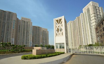 3 BHK Apartment – Exterior View View at DLF Park Place, Sector 54 - for Rent