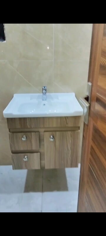 Furnished Amenities in 3 BHK Builder Floor at Amolik Residency, Sector 86 – for Sale