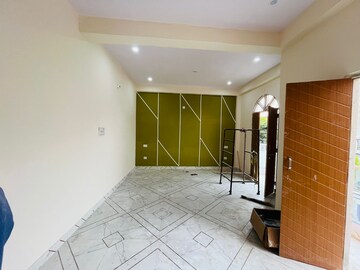 2 BHK Builder Floor For Rent in Rajajipuram