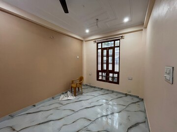 Bedroom in 2 BHK Builder Floor at Rajajipuram – for Rent