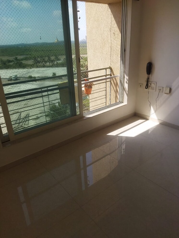 Balcony, gurukrupa-marina-enclave 2 Bedroom 634 Sq.Ft. Apartment In Malad West Mumbai 8929241