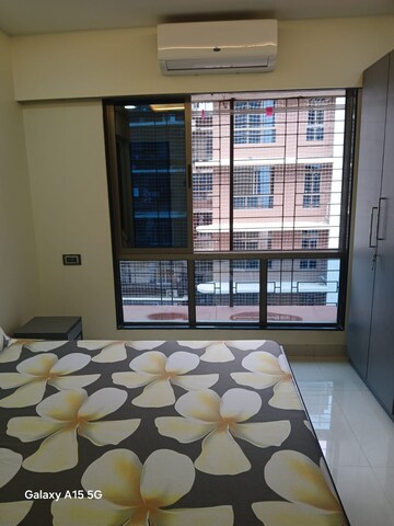 Room in 1 BHK Apartment at Lalani Valentine Apartment, Malad East – for Rent
