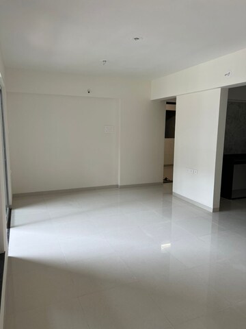 Room in 2 BHK Apartment at Gini Belvista Phase 1, Dhanori – for Rent