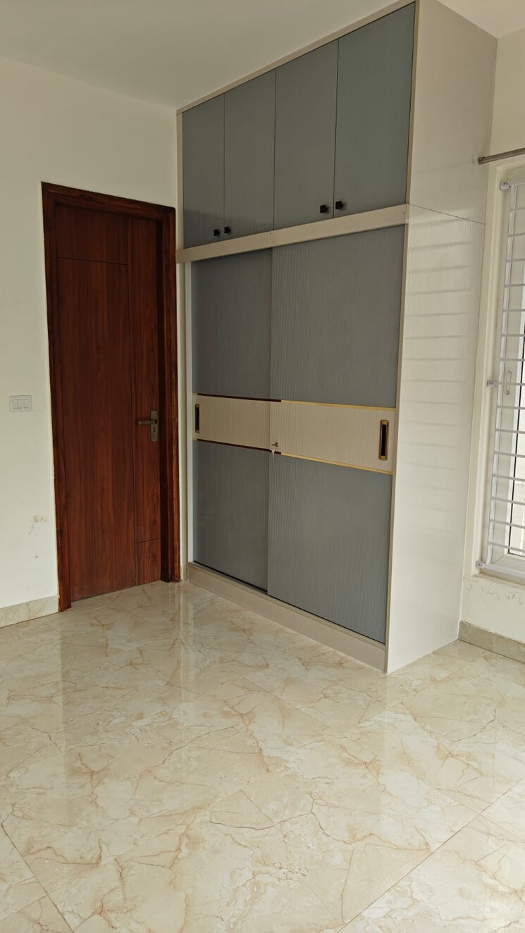 Room, prestige-waterford 4 Bedroom 2555 Sq.Ft. Apartment In Whitefield Bangalore 8929387