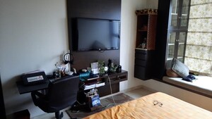 Master Bedroom in 3 BHK Apartment at Oberoi Realty Exquisite, Goregaon East – for Sale