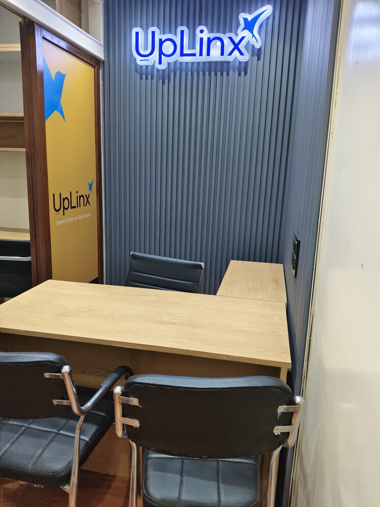 Team Area, vile parle west Commercial Office Space 170 Sq.Ft. In Vile Parle West Mumbai 8929464