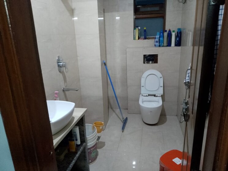 Bathroom, sector 57 2 Bedroom 180 Sq.Yd. Builder Floor In Sector 57 Gurgaon 8929472