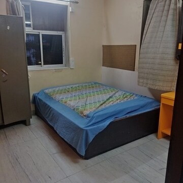 Bedroom in 2 BHK Apartment at Rahul Apartments, Malad West – for Rent