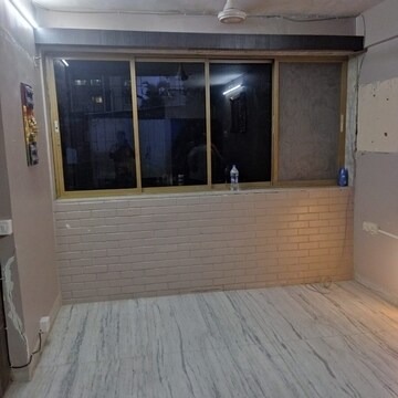 Bedroom in 2 BHK Apartment at Rahul Apartments, Malad West – for Rent