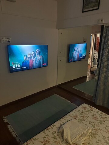 Bedroom in 2 BHK Apartment at Bandra West – for Rent