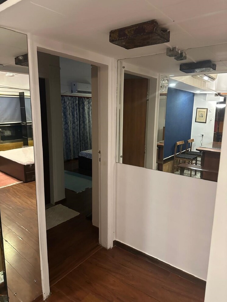 Room, bandra west 2 Bedroom 750 Sq.Ft. Apartment In Bandra West Mumbai 8929499