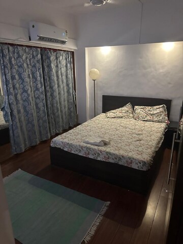 Bedroom in 2 BHK Apartment at Bandra West – for Rent