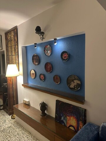 Room in 2 BHK Apartment at Bandra West – for Rent