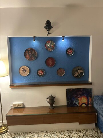 Room in 2 BHK Apartment at Bandra West – for Rent