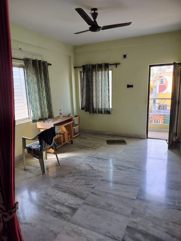 Room in 4 BHK Apartment at Sodepur – for Sale