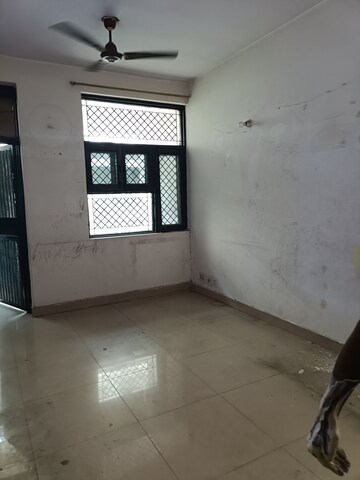 Room in 2 BHK Apartment at Ip Extension – for Rent