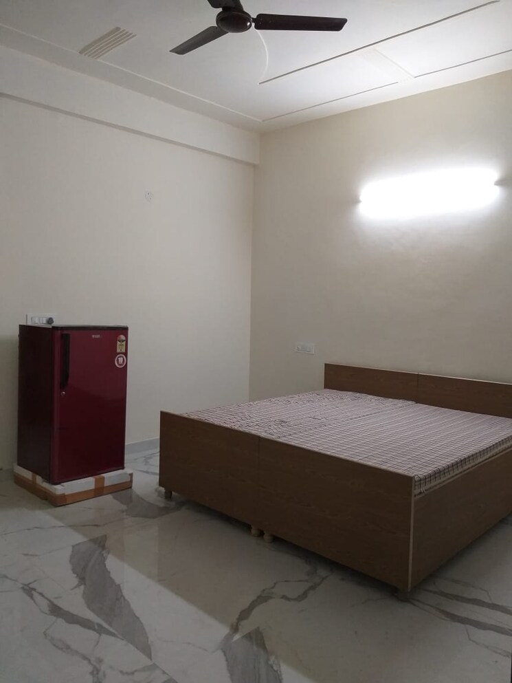 Bedroom, central-town 1 RK 950 Sq.Ft. Apartment In Vip Road Zirakpur 8929523