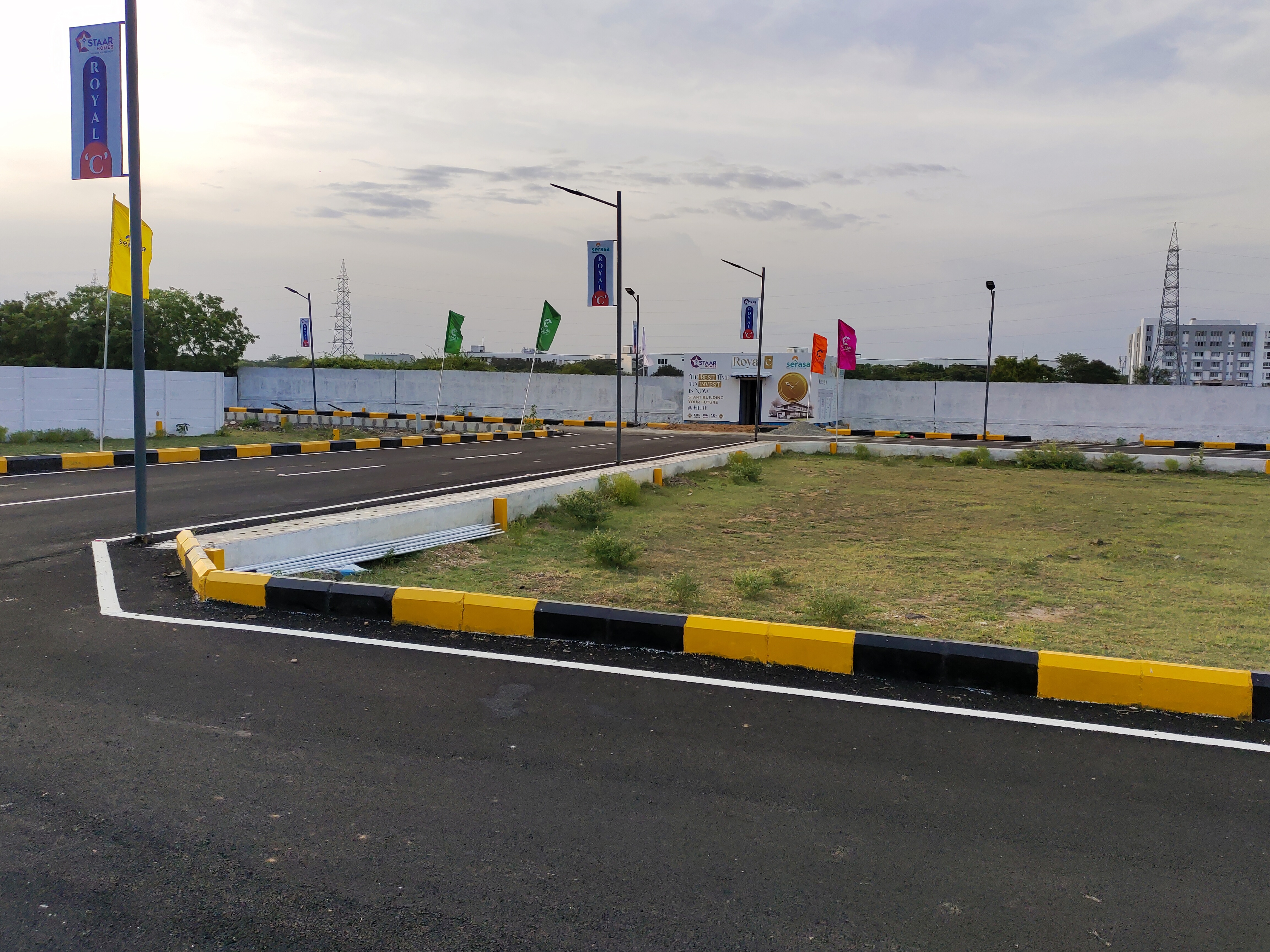 Plot For Sale in Royal c 