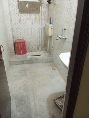 Bathroom in 3 BHK Apartment at Patliputra Jyotipuram, Khajpura – for Sale