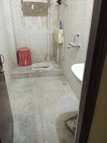 Bathroom in 3 BHK Apartment at Patliputra Jyotipuram, Khajpura – for Sale