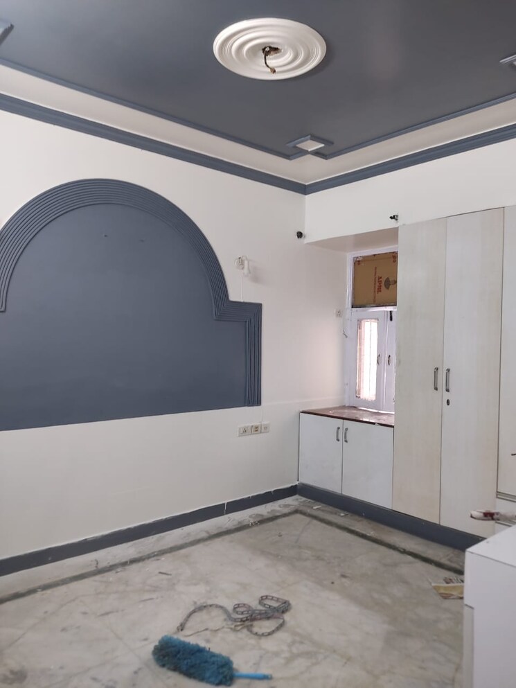 Room, ip extension 2 Bedroom 1050 Sq.Ft. Apartment In Ip Extension Delhi 8929555