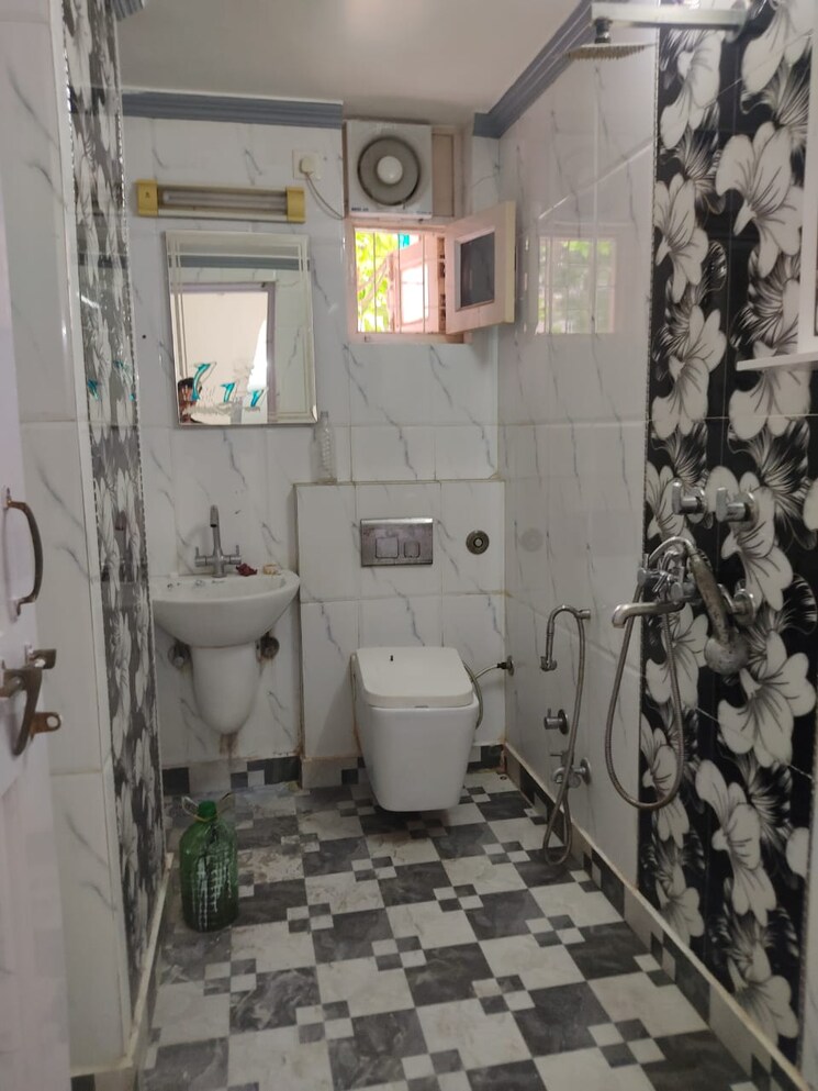Bathroom, ip extension 2 Bedroom 1050 Sq.Ft. Apartment In Ip Extension Delhi 8929555