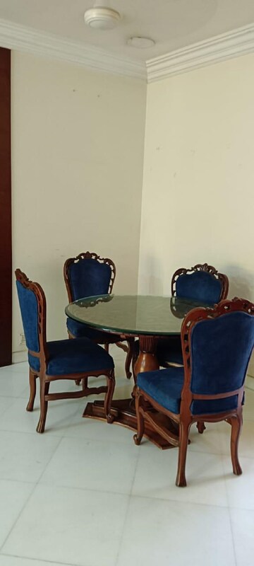 Living Room in 2 BHK Apartment at Khar West – for Rent