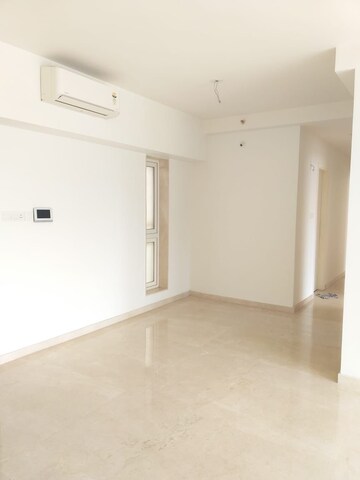 Room in 1 BHK Apartment at Godrej The Trees, Vikhroli East – for Rent