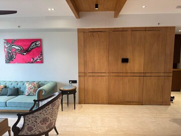 Furnished Amenities in 3.5 BHK Apartment at Lodha The Park, Worli – for Rent