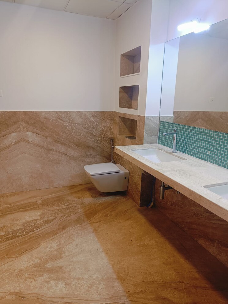 Bathroom, erandwane 5 Bedroom 6000 Sq.Ft. Penthouse In Erandwane Pune 8929579