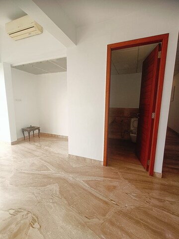 Room in 5 BHK Penthouse at Erandwane – for Sale