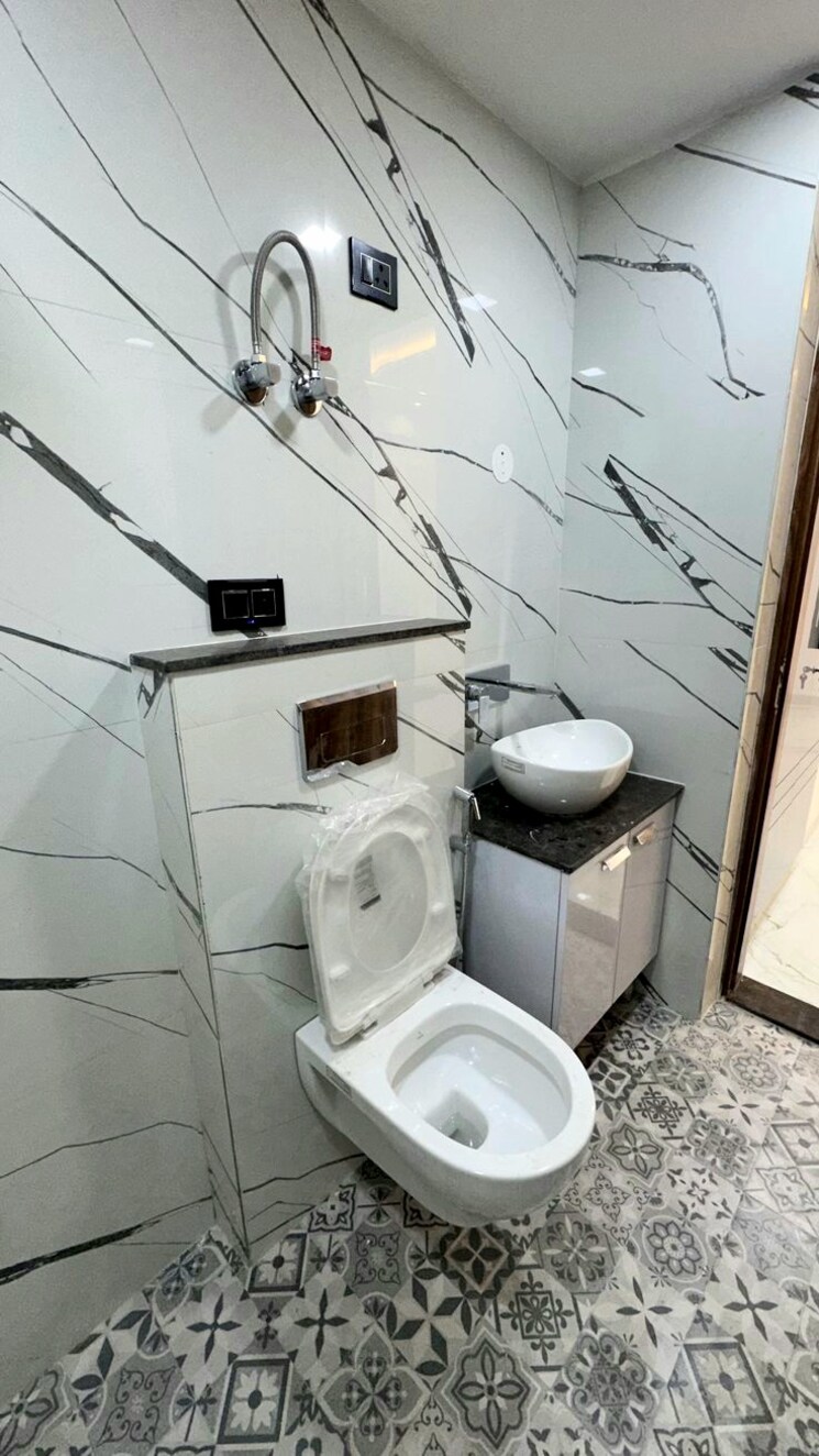Bathroom, sapphire-towers 3 Bedroom 1150 Sq.Ft. Apartment In Mulund West Mumbai 8929602