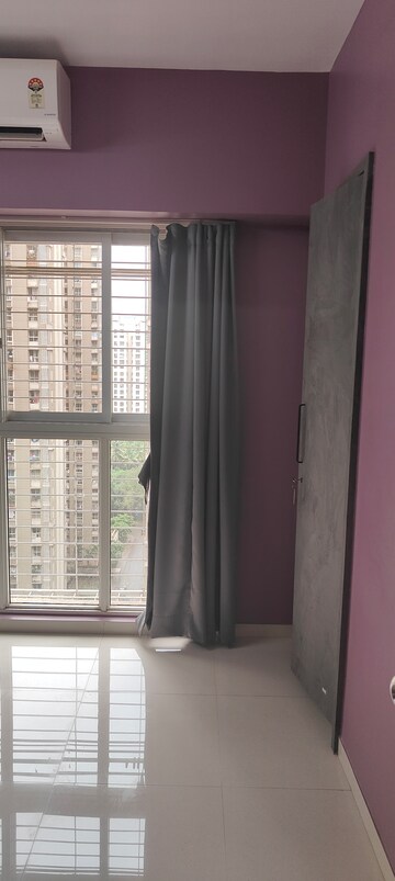 Bedroom in 2 BHK Apartment at Lodha Amara, Kolshet Road – for Rent