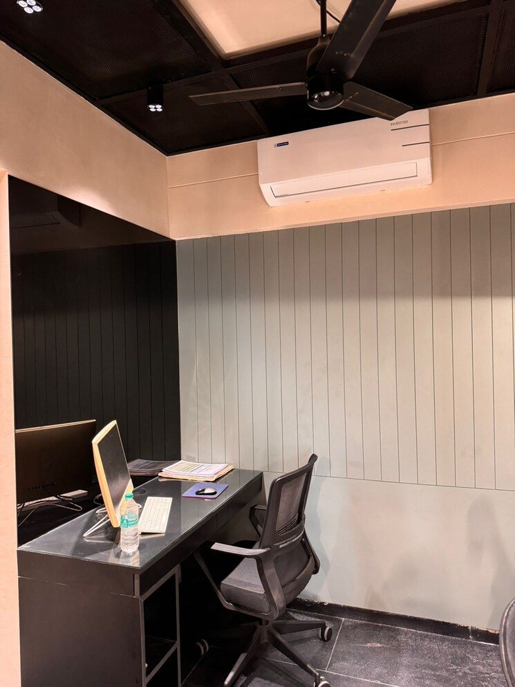 Team Area, ambawadi Commercial Office Space 661 Sq.Ft. In Ambawadi Ahmedabad 8929594