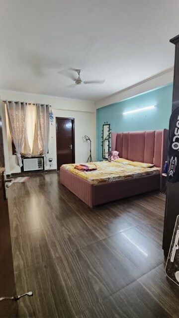 Bedroom in 3 BHK Apartment at Vijay Ratan Vihar, Sector 15 – for Rent