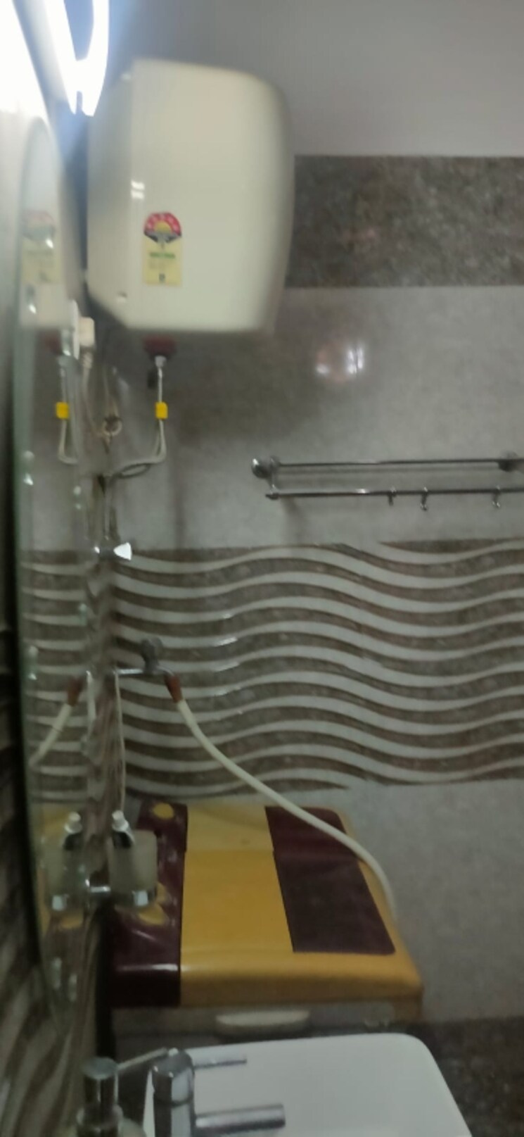 Bathroom, vijay-ratan-vihar 3 Bedroom 1500 Sq.Ft. Apartment In Sector 15 Gurgaon 8929642